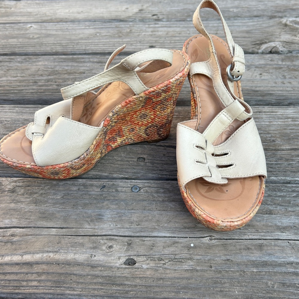 BORN 70s Style Multicolor Wedge Sandals